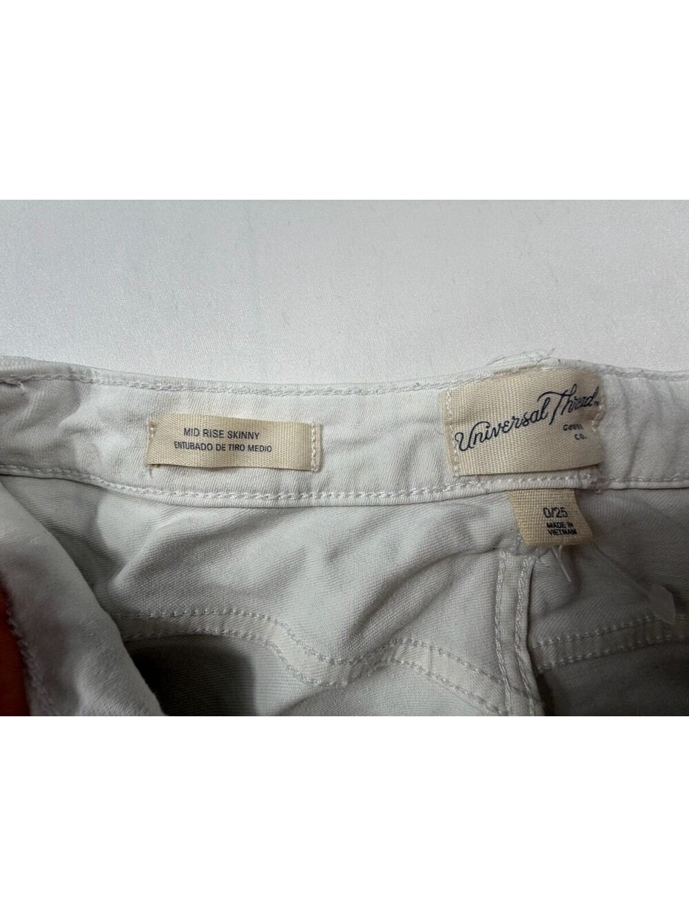 Universal Thread Mid Rise Skinny White Jeans Size 0 - Picture 3 of 13